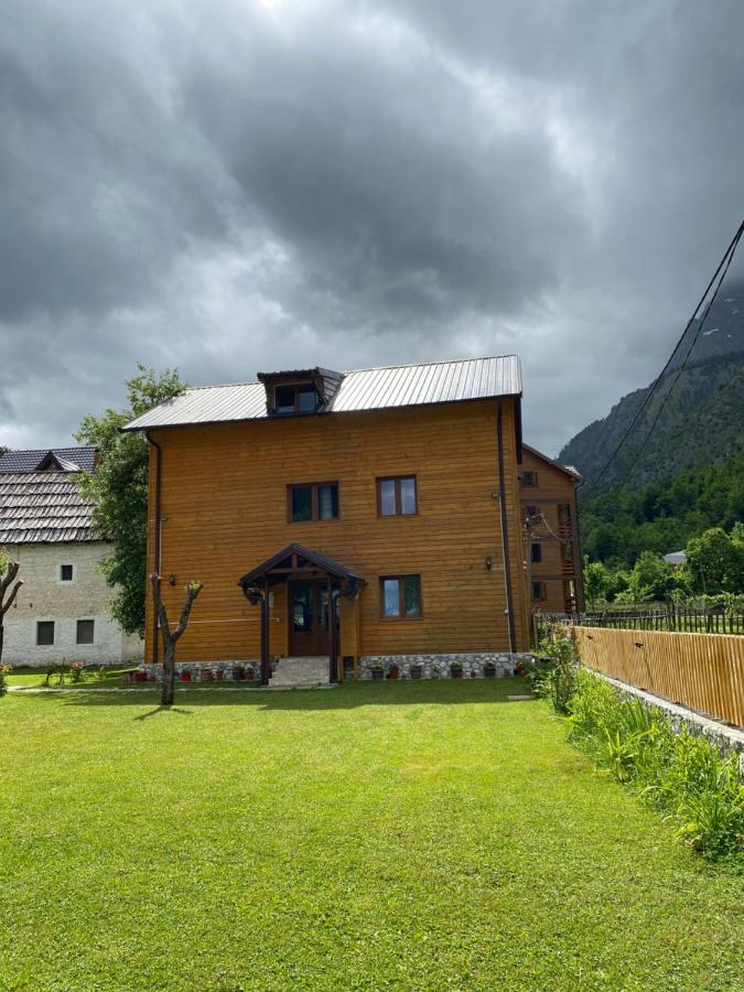Guesthouse Mehmeti Valbone Buitenkant foto