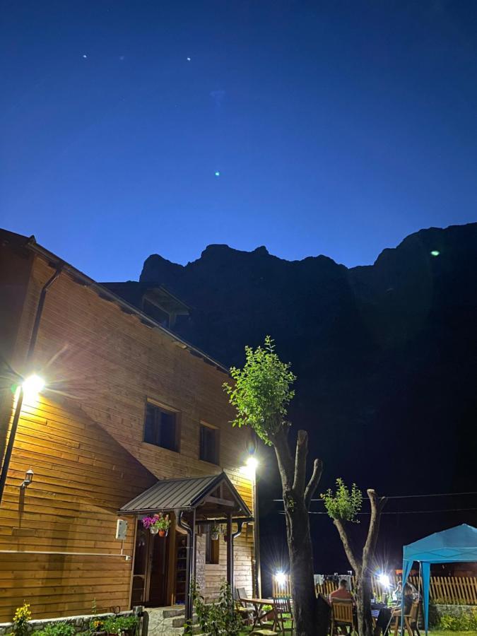 Guesthouse Mehmeti Valbone Buitenkant foto
