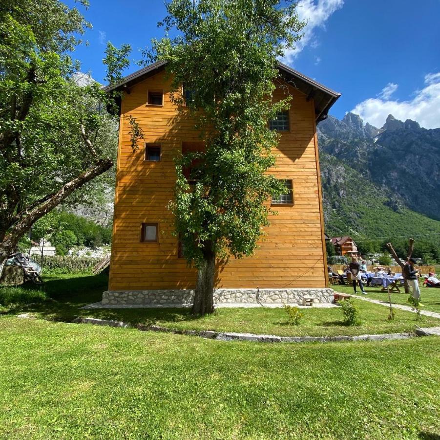 Guesthouse Mehmeti Valbone Buitenkant foto
