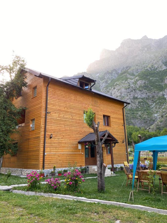 Guesthouse Mehmeti Valbone Buitenkant foto