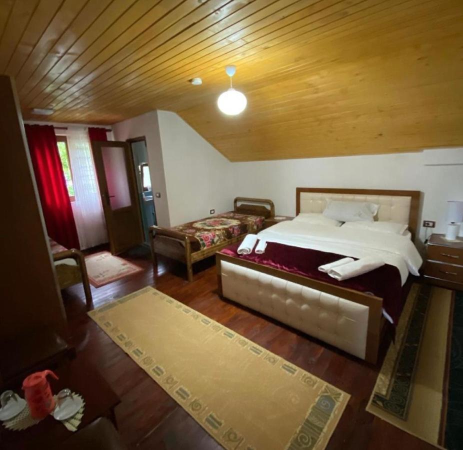 Guesthouse Mehmeti Valbone Buitenkant foto