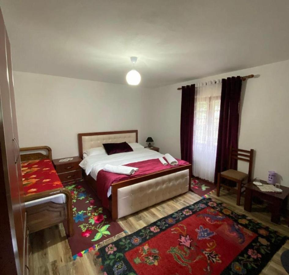 Guesthouse Mehmeti Valbone Buitenkant foto