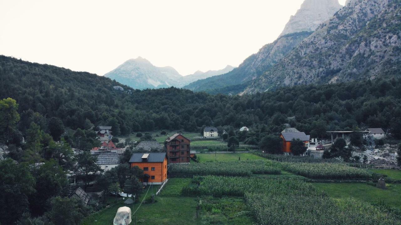 Guesthouse Mehmeti Valbone Buitenkant foto
